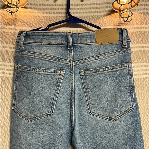 Women's Blue Jeans - Picture 5 of 9